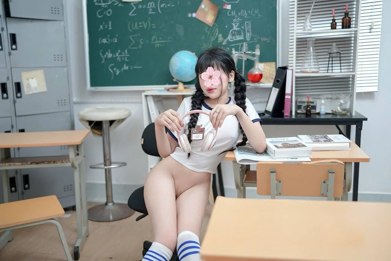 79f7b5250f10ee90a086ab8dd70ec74b76eeb8ccfc38c821a249db1f0f0b.webp